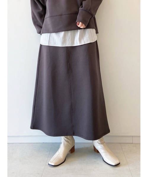 Samansa Mos2 blue（サマンサモスモスブルー）の「ダンボールニットセミフレアスカート（スカート・レディース・ベージュ/チャコール/キナリ・ﾌﾘ-）」の2枚目の写真