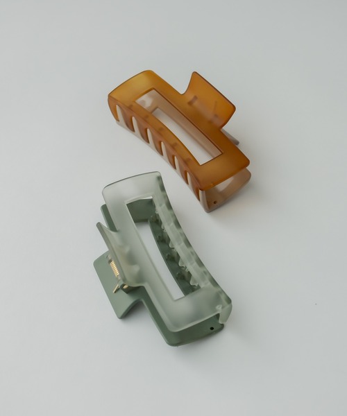 mystic（ミスティック）の「カラーヘアクリップ（バレッタ/ヘアクリップ・レディース・ベージュ/カーキ・ONE SIZE）」の3枚目の写真