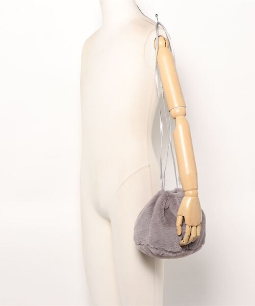 kaene（カエン）の「エコファーバッグ（ショルダーバッグ・レディース・グレー/ベージュ・FREE）」の10枚目の写真