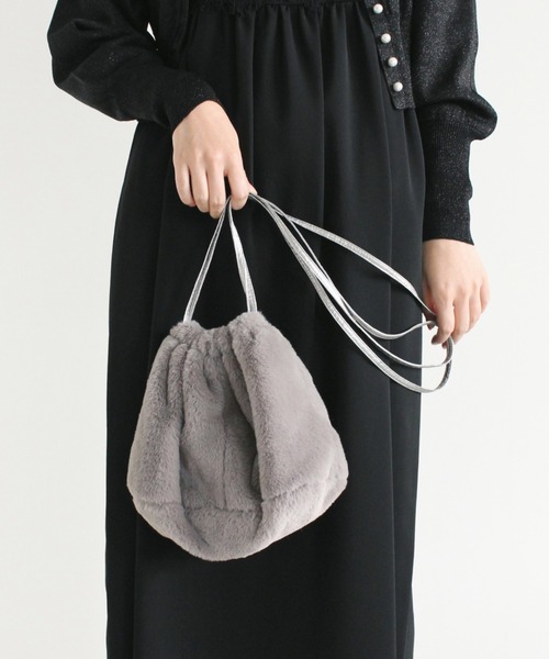 kaene（カエン）の「エコファーバッグ（ショルダーバッグ・レディース・グレー/ベージュ・FREE）」の4枚目の写真