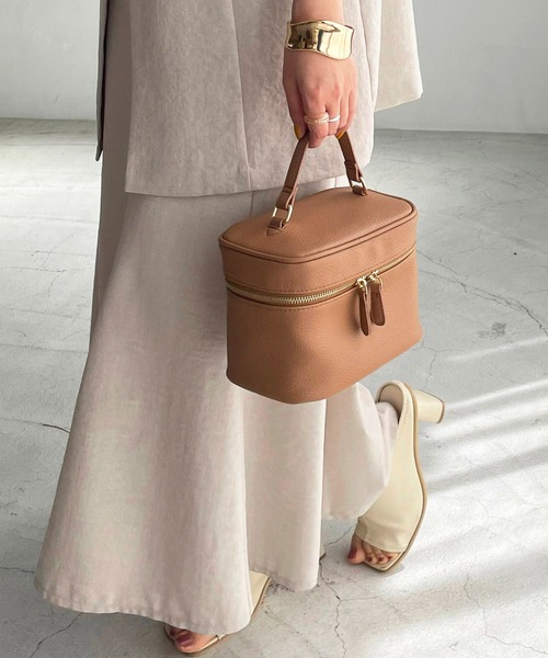 DISCOAT(ディスコート)の「バニティバッグ(ショルダーバッグ・レディース・ベージュ/ブラック/キャメル・FREE)」の3枚目の写真