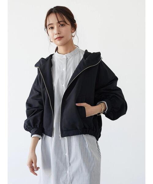 CRAFT STANDARD BOUTIQUE（クラフトスタンダードブティック）の「ボリュームギャザーフードジャケット　＊（マウンテンパーカー・レディース・ブラック/ベージュ/ライトカーキ・FREE）」の7枚目の写真