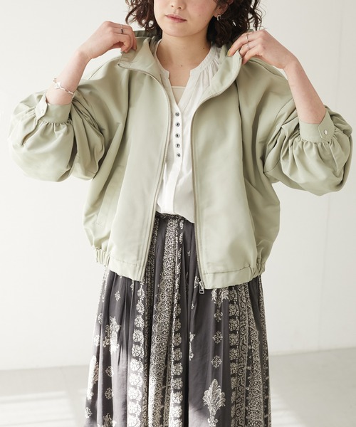 CRAFT STANDARD BOUTIQUE（クラフトスタンダードブティック）の「ボリュームギャザーフードジャケット　＊（マウンテンパーカー・レディース・ブラック/ベージュ/ライトカーキ・FREE）」の3枚目の写真