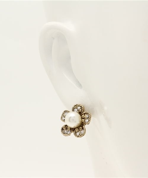 OUTLET（アウトレット）の「【Ciaopanic】ビーズ付花ピアス（ピアス（両耳用）・レディース・アイボリー/ネイビー/ピンク・FREE）」の6枚目の写真