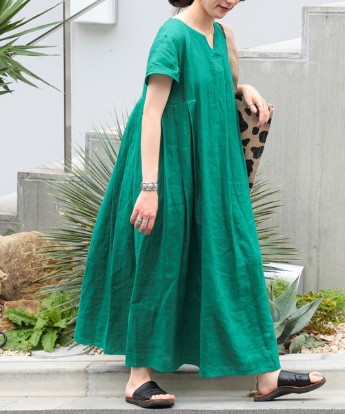 Ray BEAMS（レイビームス）の「Ray BEAMS / 麻 バック タック キーネック ワンピース（ワンピース・レディース・ブラック/ブルー/グリーン・ONE SIZE）」の3枚目の写真