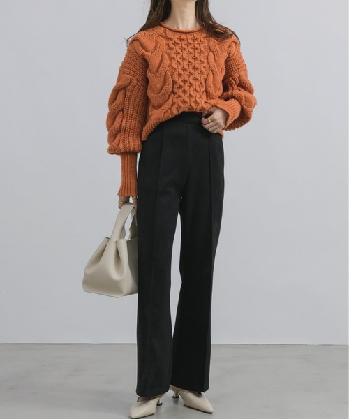 NEUNA（ヌナ）の「【大きな編地がこなれ感のあるニット。】クロップド丈/ショート丈ケーブルニット（ニット/セーター・レディース・オレンジ/ブラウン/ホワイト・FREE）」の19枚目の写真