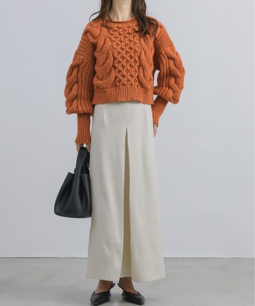NEUNA（ヌナ）の「【大きな編地がこなれ感のあるニット。】クロップド丈/ショート丈ケーブルニット（ニット/セーター・レディース・オレンジ/ブラウン/ホワイト・FREE）」の20枚目の写真
