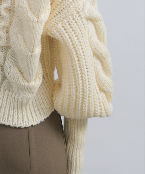NEUNA（ヌナ）の「【大きな編地がこなれ感のあるニット。】クロップド丈/ショート丈ケーブルニット（ニット/セーター・レディース・オレンジ/ブラウン/ホワイト・FREE）」の10枚目の写真