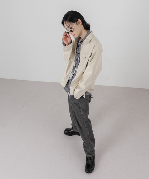 FOLLOWIN（フォロウィン）の「【UNISEX】フェイクフロントジッパージャケット（ライダースジャケット・メンズ・ブラック/クリーム・FREE）」の5枚目の写真