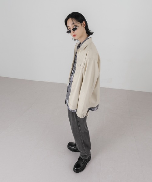 FOLLOWIN（フォロウィン）の「【UNISEX】フェイクフロントジッパージャケット（ライダースジャケット・メンズ・ブラック/クリーム・FREE）」の6枚目の写真