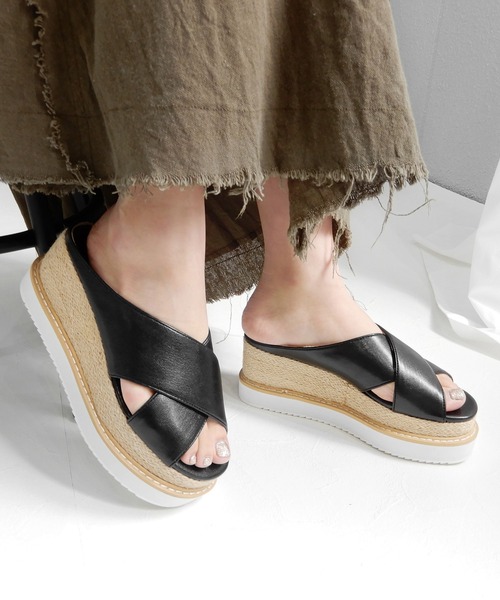 minia(ミニア)の「2層ウェッジメタリッククロスサンダル ◇(サンダル・レディース・ブラック/シルバー/ピンクゴールド・S/M/L/LL)」の1枚目の写真