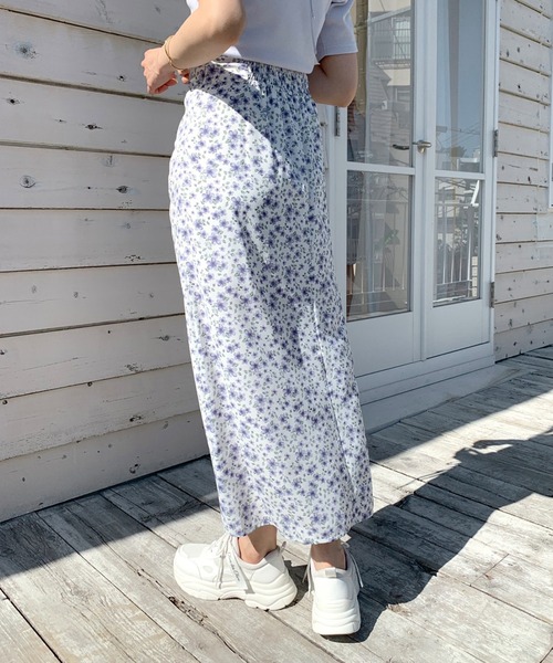 OLIVE des OLIVE（オリーブデオリーブ）の「ドロストドレープナロースカート（スカート・レディース・オフホワイト/アイボリー/ブラック/ブルー・FREE）」の9枚目の写真