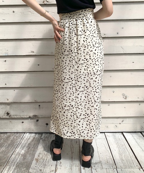 OLIVE des OLIVE（オリーブデオリーブ）の「ドロストドレープナロースカート（スカート・レディース・オフホワイト/アイボリー/ブラック/ブルー・FREE）」の18枚目の写真