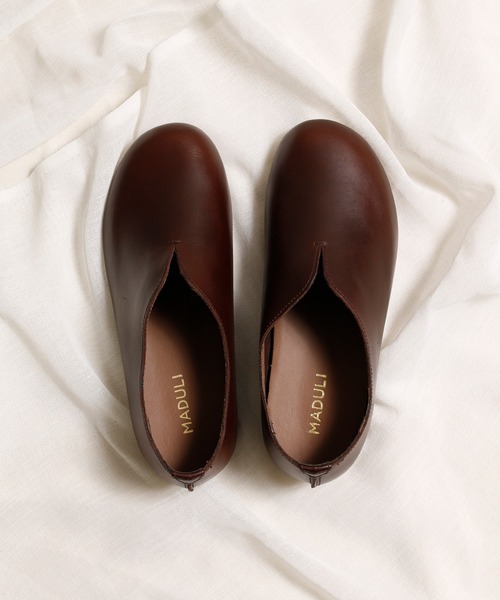 MADULI（マドゥリ）の「MADULI マドゥリ / オブリークレザースリッポン