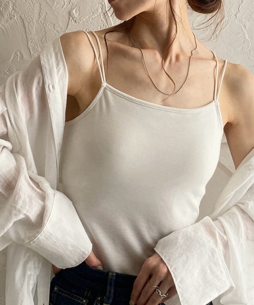 She's Closet（シーズクローゼット）の「カップ付きダブルストラップブラキャミソール（キャミソール・レディース・アイボリー/ブラック/モカ/ラベンダー/ブルー/テラコッタ/グリーン/サンドベージュ/チャコール/セージグリーン/グレイッシュブルー/オフホワイト/サーモンピンク・FREE）」の2枚目の写真