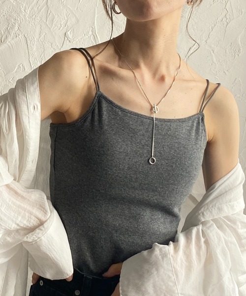 She's Closet（シーズクローゼット）の「カップ付きダブルストラップブラキャミソール（キャミソール・レディース・アイボリー/ブラック/モカ/ラベンダー/ブルー/テラコッタ/グリーン/サンドベージュ/チャコール/セージグリーン/グレイッシュブルー/オフホワイト/サーモンピンク・FREE）」の4枚目の写真