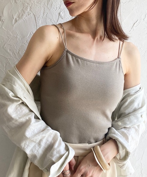 She's Closet（シーズクローゼット）の「カップ付きダブルストラップブラキャミソール（キャミソール・レディース・アイボリー/ブラック/モカ/ラベンダー/ブルー/テラコッタ/グリーン/サンドベージュ/チャコール/セージグリーン/グレイッシュブルー/オフホワイト/サーモンピンク・FREE）」の7枚目の写真