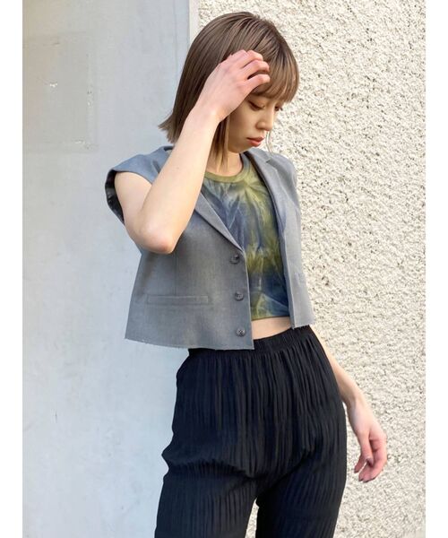 EMODA(エモダ)の「スーツベストタンクトップ(テーラードジャケット・レディース・ブラック/イエロー/グレー・FREE)」の6枚目の写真