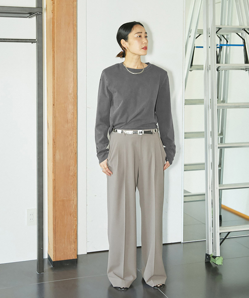 KURO(クロ)の「【KURO for CITYSHOP】POWER SHOULDER L/S Tシャツ(Tシャツ/カットソー・レディース・ホワイト/ブラック・MEDIUM)」の21枚目の写真