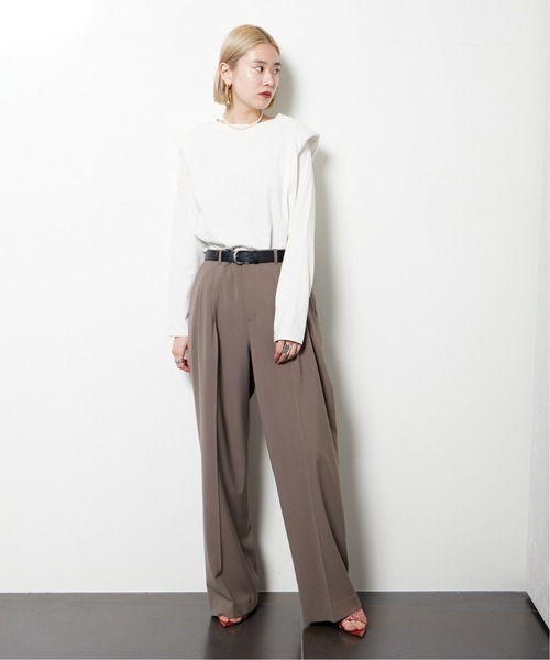 KURO(クロ)の「【KURO for CITYSHOP】POWER SHOULDER L/S Tシャツ(Tシャツ/カットソー・レディース・ホワイト/ブラック・MEDIUM)」の4枚目の写真