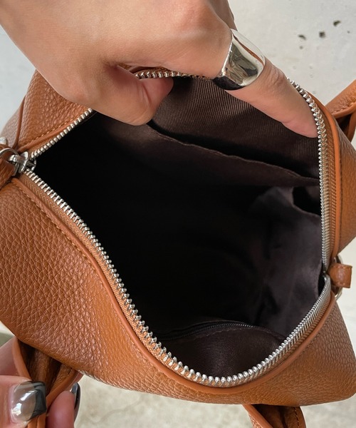 DouDou(ドゥドゥ)の「ミドルサイズボストン(ハンドバッグ・レディース・ブラック/グリーン/パープル/キャメル・FREE)」の8枚目の写真