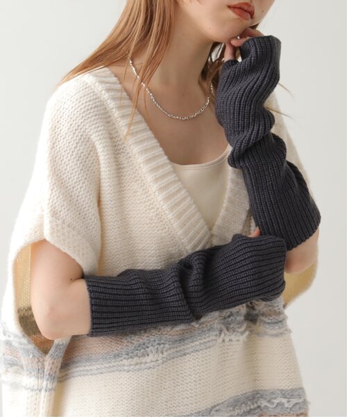 RAY CASSIN(レイカズン)の「ニットアームウォーマー(アームカバー・レディース・キナリ/スミクロ/グレイッシュベージュ/ライトカーキ・FREE)」の3枚目の写真