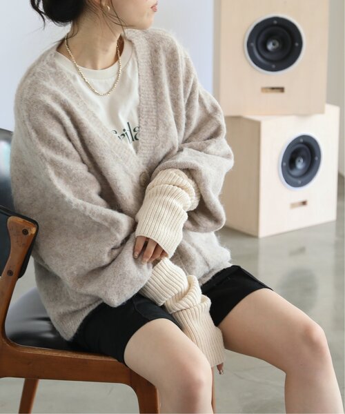 RAY CASSIN(レイカズン)の「ニットアームウォーマー(アームカバー・レディース・キナリ/スミクロ/グレイッシュベージュ/ライトカーキ・FREE)」の10枚目の写真