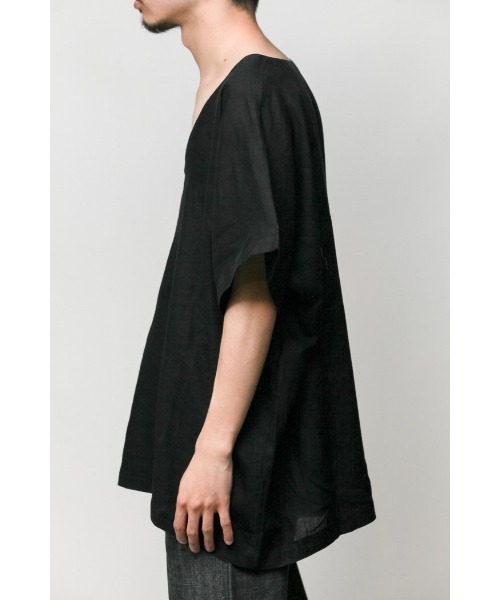 Badhiya（バディ―ヤ）の「Vneck pullover-linen（Tシャツ/カットソー・メンズ・ブラック/グリーン・FREE）」の9枚目の写真