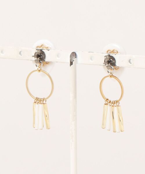 tone(トーン)の「【tschuss(チュース)】2WAY ドロップ&フリンジ ピアス (チタン)(ピアス(両耳用)・レディース・ブラック/ホワイト・FREE)」の3枚目の写真
