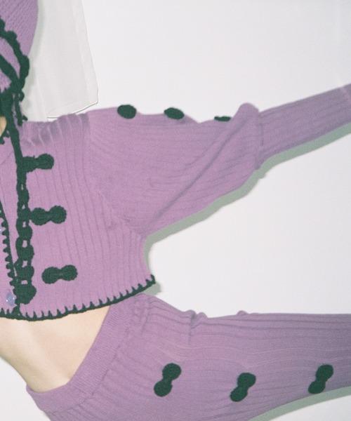 HOLIDAY（ホリデイ）の「RIBBON CROPPED KNIT CARDIGAN リボンクロップドニットカーディガン（ニット/セーター・レディース・パープル/グリーン・ONE SIZE）」の3枚目の写真