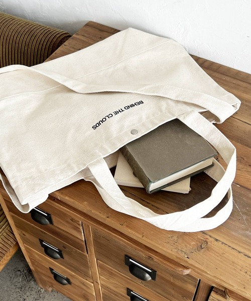 LIAN(リアン)の「2WAYキャンバスショルダーバッグ(ショルダーバッグ・レディース・オフホワイト/ブラック・FREE)」の5枚目の写真