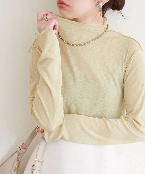 natural couture(ナチュラルクチュール)の「シアーネットハイネックプルオーバー(Tシャツ/カットソー・レディース・オフホワイト/オレンジ/グリーン/ブラック・FREE)」の3枚目の写真