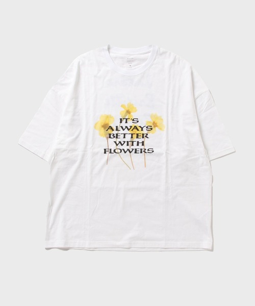 MR.GENTLEMAN(ミスタージェントルマン)の「【 MISTERGENTLEMAN/ミスタージェントルマン】GRAPHIC BIG TEE - BETTER WITH FLOWERS(Tシャツ/カットソー・メンズ・ホワイト・M/L)」の1枚目の写真