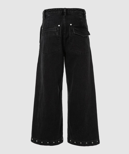 Omar Afridi（オマールアフリディ）の「RIVETED WIDE CROPPED DENIM
