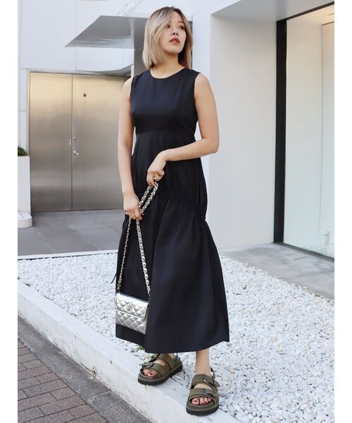 EVRIS（エヴリス）の「ドロストデザインロングワンピース（ワンピース・レディース・ブラック/ホワイト/カーキ・FREE）」の11枚目の写真