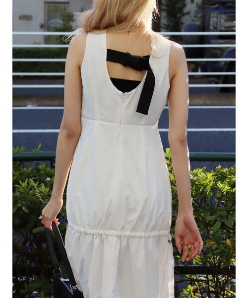 EVRIS（エヴリス）の「ドロストデザインロングワンピース（ワンピース・レディース・ブラック/ホワイト/カーキ・FREE）」の12枚目の写真