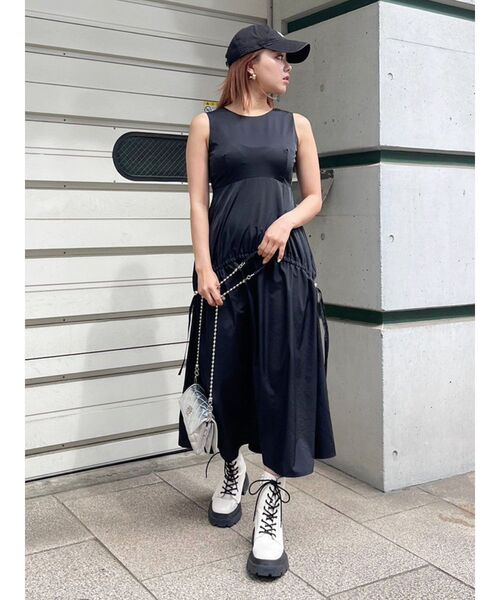 EVRIS（エヴリス）の「ドロストデザインロングワンピース（ワンピース・レディース・ブラック/ホワイト/カーキ・FREE）」の15枚目の写真