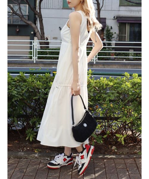 EVRIS（エヴリス）の「ドロストデザインロングワンピース（ワンピース・レディース・ブラック/ホワイト/カーキ・FREE）」の20枚目の写真