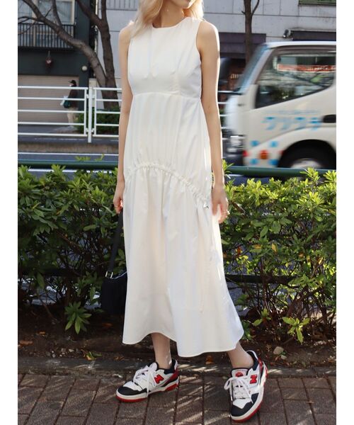 EVRIS（エヴリス）の「ドロストデザインロングワンピース（ワンピース・レディース・ブラック/ホワイト/カーキ・FREE）」の22枚目の写真