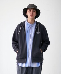 【UNISEX】フルジップ裏毛ロゴパーカー