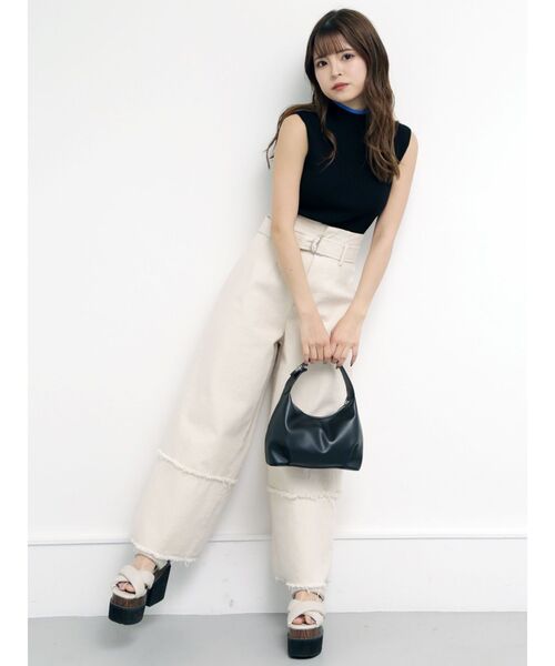 MURUA(ムルーア)の「ハーフムーンバッグ(ハンドバッグ・レディース・ブラック/シルバー・FREE)」の5枚目の写真