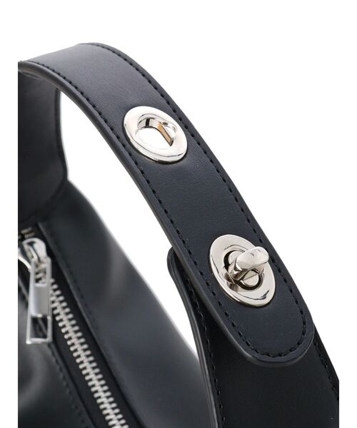 MURUA(ムルーア)の「ハーフムーンバッグ(ハンドバッグ・レディース・ブラック/シルバー・FREE)」の10枚目の写真