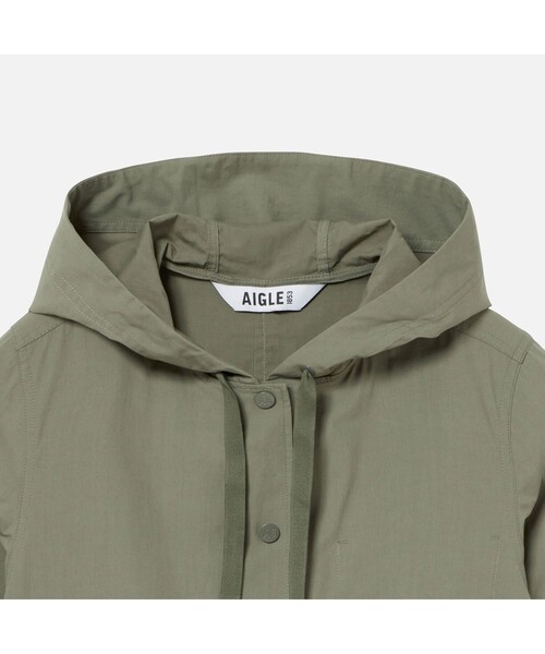 AIGLE(エーグル)の「UVカットフーデッドジャケット(ブルゾン・レディース・カーキ/モスグリーン/バイオレット・38/40/36)」の7枚目の写真