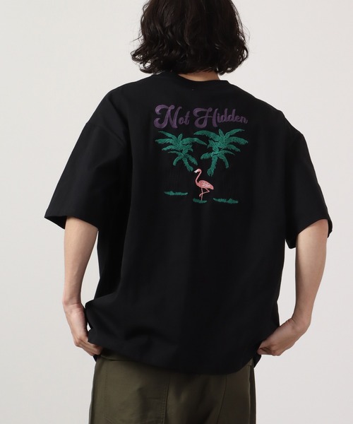 ATELANE(アテレーン)の「ルーズシルエット刺繍入り半袖Tシャツ(Tシャツ/カットソー・メンズ・ミント/ホワイト系その他2/ブラック系その他/ブルー/ブラック/アイボリー/ブラック系その他3/ホワイト系その他3/ホワイト/ホワイト系その他/テラコッタ/ブラック系その他2・M/L)」の8枚目の写真