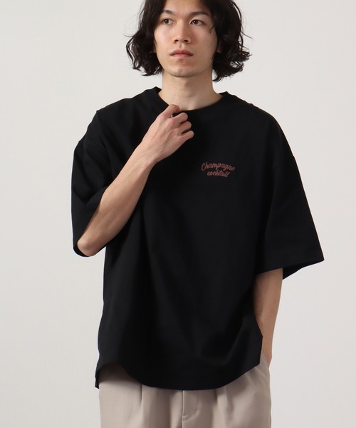 ATELANE(アテレーン)の「ルーズシルエット刺繍入り半袖Tシャツ(Tシャツ/カットソー・メンズ・ミント/ホワイト系その他2/ブラック系その他/ブルー/ブラック/アイボリー/ブラック系その他3/ホワイト系その他3/ホワイト/ホワイト系その他/テラコッタ/ブラック系その他2・M/L)」の9枚目の写真