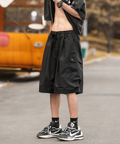 Ressaca(レサーカ)の「ワイドシルエット ミリタリー ルーズイージーカーゴショーツ(カーゴパンツ・メンズ・ブラック/カーキ・M/L/XL)」の15枚目の写真