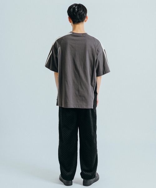 Ressaca(レサーカ)の「オーバーサイズ ロゴプリント 配色切り替え サイドライン 半袖Tシャツ(Tシャツ/カットソー・メンズ・レッド/チャコールグレー・M/L/XL)」の13枚目の写真