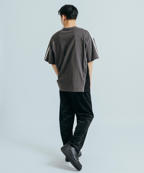Ressaca(レサーカ)の「オーバーサイズ ロゴプリント 配色切り替え サイドライン 半袖Tシャツ(Tシャツ/カットソー・メンズ・レッド/チャコールグレー・M/L/XL)」の19枚目の写真
