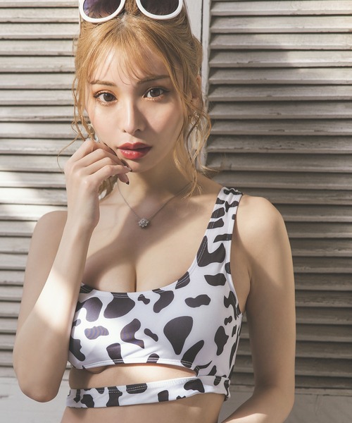 Tika(ティカ)の「ビキニ 盛れる 水着 可愛い レディース セクシー モノトーン 牛柄 ホルスタイン カットアウト(水着・レディース・ブラック×ホワイト・S)」の14枚目の写真