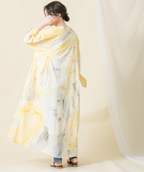 Torrazzo Donna(トラッゾドンナ)の「インド綿オイルプリントワンピース(ワンピース・レディース・イエロー・FREE)」の6枚目の写真